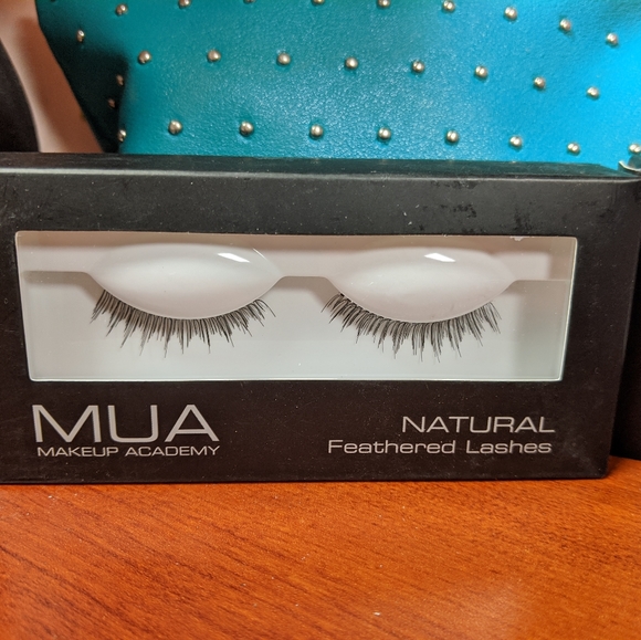 Eyelash Bundle!! - Picture 2 of 4
